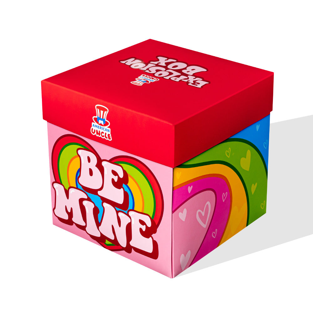 Lato box con scritta "Be Mine" e cuore arcobaleno